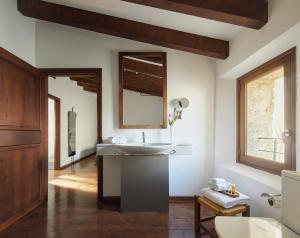 Can Joan Capo - Adults Only