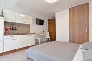 Apartment Mirella 1745