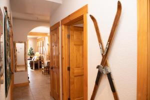 8750 Trappers Crossing condo