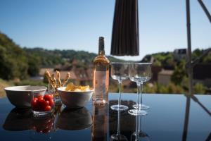 Appartements Le Lumineux avec Jacuzzi Privatif et parking prive : photos des chambres