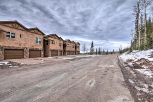 Holiday Home room in Luxe Townhome with Brian Head Resort Ski Access