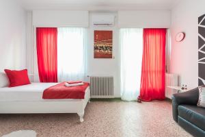 Private Rooms Athens - Shared Bathroom