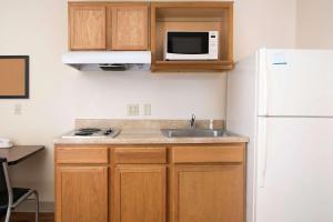 Double Room with Two Double Beds - Smoking room in WoodSpring Suites Memphis Northeast