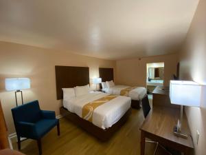 Queen Room with Two Queen Beds - Non-Smoking room in Quality Inn