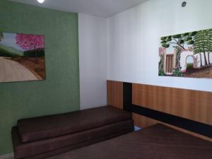 504 - APARTAMENTO Caldas Novas, com bebidas liberadas no parque aquatico e internet banda larga no AP, Wi-Fi, próximo ao shopping Singapura