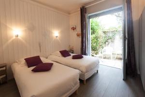 Le Pavillon Bleu Hotel Restaurant photo 6