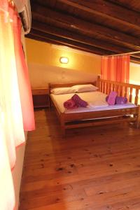Taxiarchis Apartments Skiathos Greece