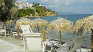 NEW GUESTHOUSE CLOSE TO CENTRE, SEA AND BUSES Korinthia Greece