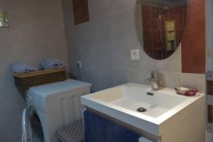 Appartements Gite des murmures des chenes - Piscine - WIFI - LES HAUTS D'ELEISA : photos des chambres