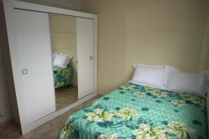 Amplo apto de 3 quartos prox. a praia central de Balneário Camboriú sc