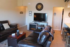 Two-Bedroom Condo room in 805 - 2 Bedroom