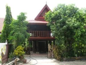Teak house Chiang Mai - Ban Chang Kham