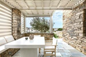 White Tinos Luxury Suites Tinos Greece