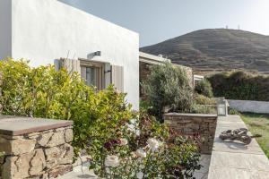 White Tinos Luxury Suites Tinos Greece