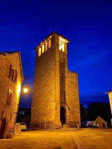 Maisons de vacances Le gite de la Vieille Eglise de Coussergues : photos des chambres