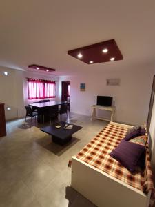 Apartamentos DamianIoele