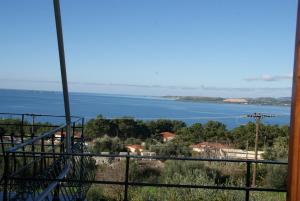 One-Bedroom Apartment with Sea View