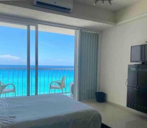 Studio oceanfront prime location