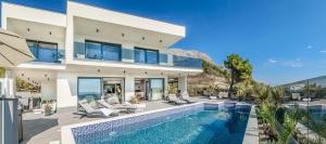 Luxury Villa Happiness with private pool jacuzzi sauna and gym by the beach in Omis