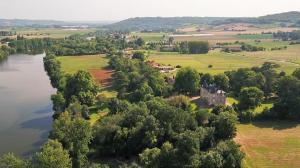 Maisons d'hotes Orangerie du Chateau Marith - Chambres et Gites avec Piscine : photos des chambres