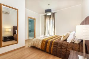 Privilege Apartment Wanseta with Rooftop Pool, Village Marina - Olhão