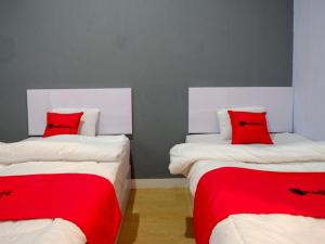 RedDoorz near Pasar Batang