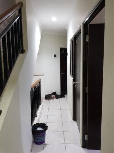 Aloha Guest House - 1 Male Only