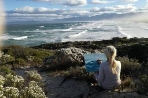 The Whale House - De Kelders