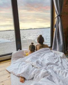 HT Houseboats - domki na wodzie - sauna, motorówka, rowerki wodne