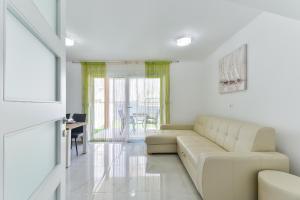 Cascada villas by Adex Travel