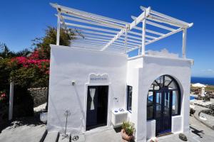 Agnadi View Villa Santorini Greece