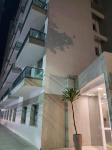 APARTAMENTO COM VISTA PARA O MAR NA Av ATLANTICA EM BALNEARIO CAMBORIU