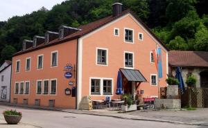 Pension Gasthof zum Brunnen Mörnsheim Deutschland