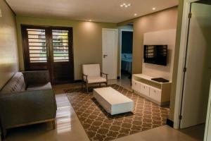 Manhattan Beach Riviera