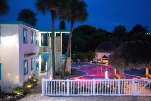 Holiday Home room in 335 Canal Rd - Siesta Key Village Condo