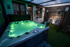 Maisons de vacances Spa privatif Toulouse Jacuzzi : photos des chambres