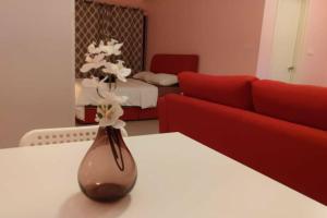 B17-15-Amazing Lake view studio unit, Hyve,Cyberjaya, Free WiFi, Free Parking, Netflix, Pool, 3044