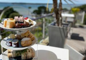 Harbour Heights Hotel