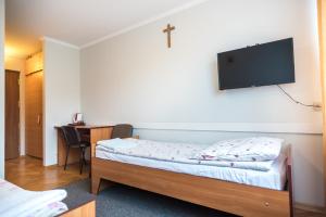 Twin Room with Bathroom room in Dobre Miejsce Dom Rekolekcyjny