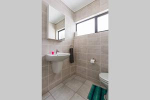 Alimama Spaces: Nirvana Green Creek Studio