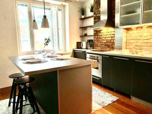 City Home Finland Ratina - Spacious Studio with Own SAUNA and Great Location Next to Uros Live Arena