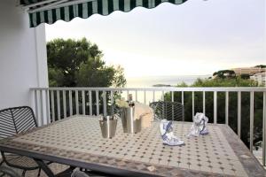 Three-Bedroom Apartment room in 4074 EL CORSARIO