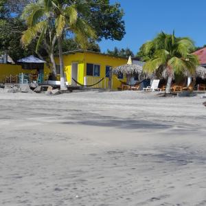 NICOS BEACH PANAMA