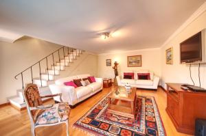 Spacious house with private pool in Albufeira