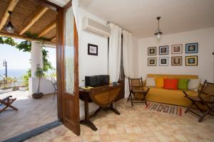 Charming House in Lipari with Sea View