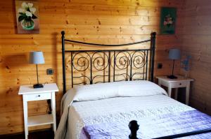 Charming house in Albuerne with fenced garden