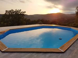 Studio avec piscine partagee jardin amenage et wifi a Draguignan
