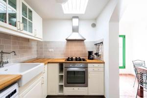 Charming House in Temisas with Parking and Air Conditioning