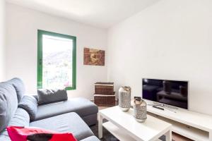 Charming House in Temisas with Parking and Air Conditioning