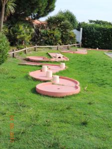 Maisons de vacances Bungalow confort Gastes + Piscine : photos des chambres